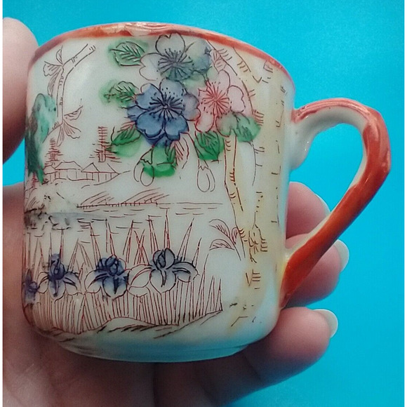 Japanese Kutani Style Porcelain Demitasse Tea Mug – Hand Painted Garden Motif - Picture 4 of 13